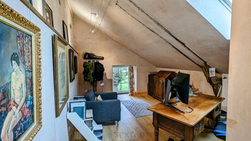 Maison - 247 m² - 8 pièces