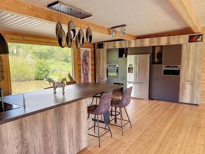 Maison - 135 m² - 6 pièces