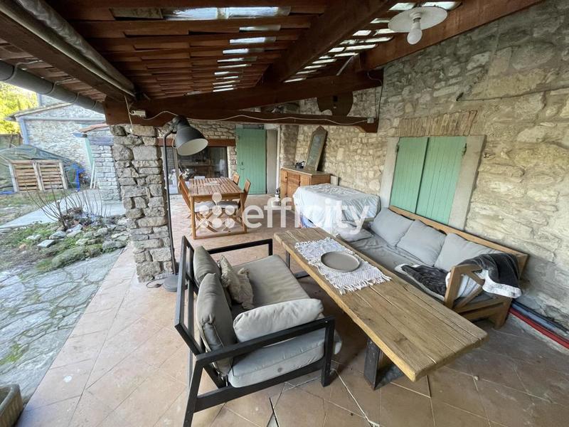 Maison - 207 m² - 8 pièces