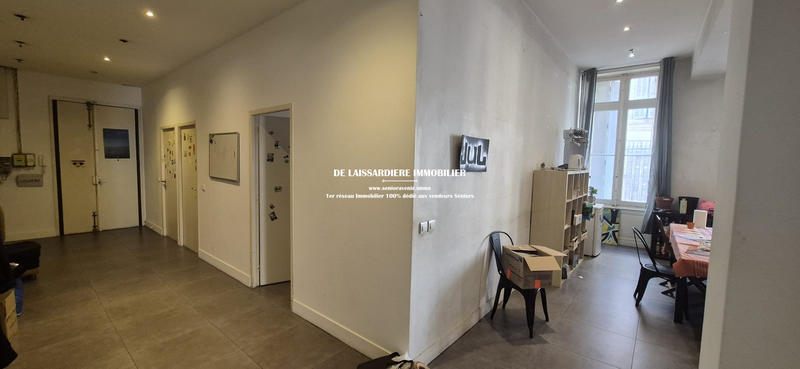 Appartement - 236 m² - 9 pièces