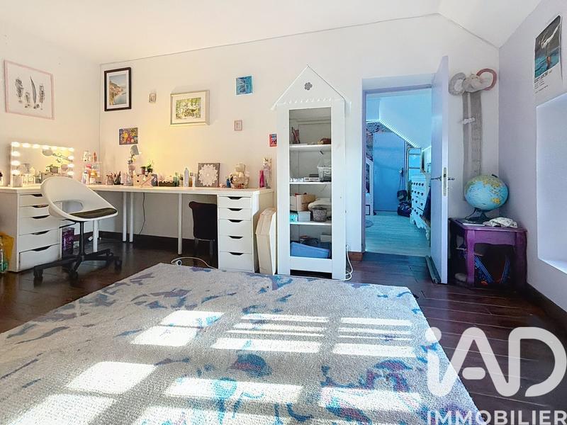 Maison - 310 m² - 8 pièces