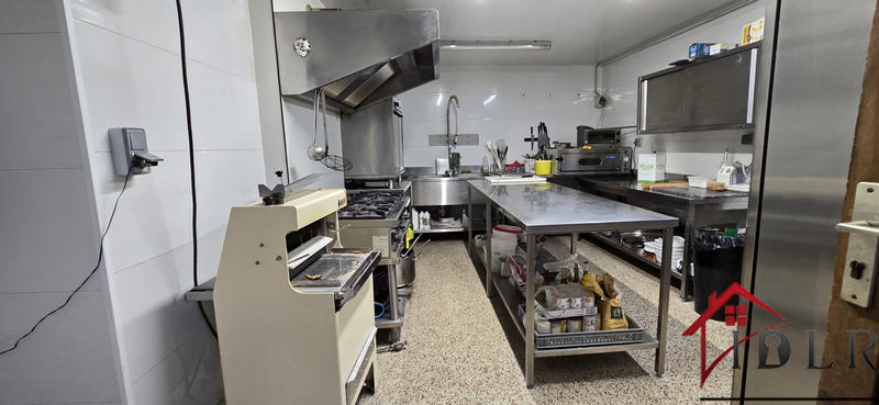 Fonds de commerce - Magasins - 200 m²