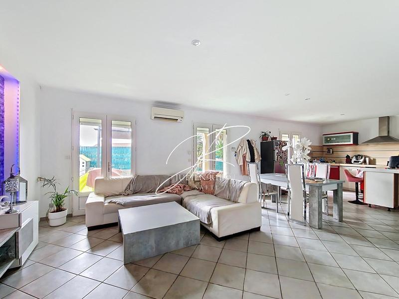 Maison - 111 m² - 5 pièces