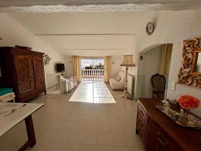 Maison - 158 m² - 5 pièces