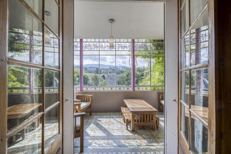 Maison - 251 m² - 10 pièces