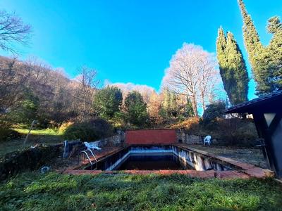 Maison traditionnelle - 164 m² - 5 pièces