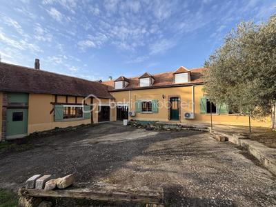 Maison - 205 m² - 7 pièces