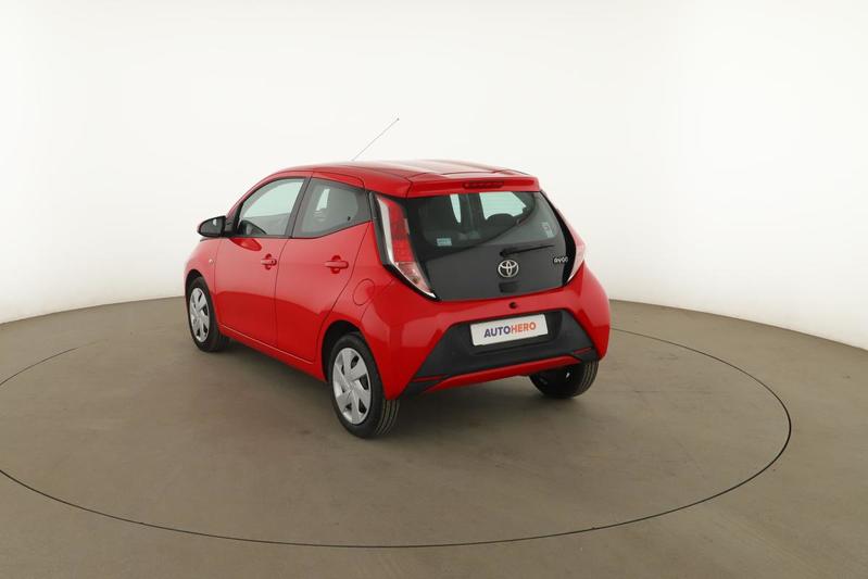Toyota Aygo 1.0 Vvt-i X-Play 5p 69 ch