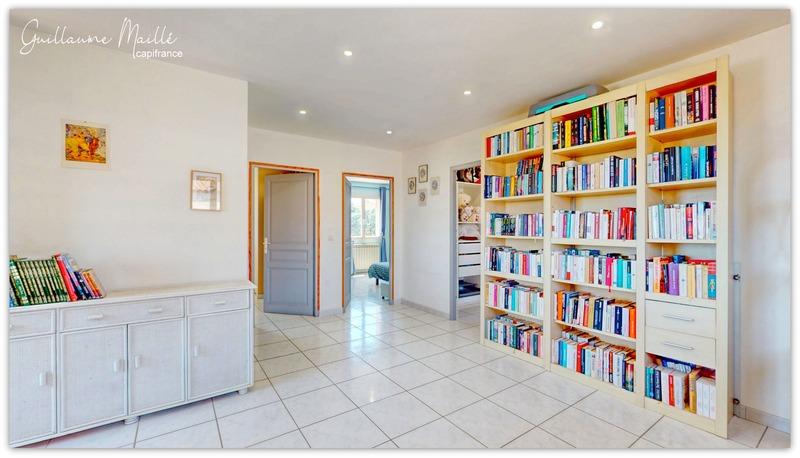 Villa - 218 m² - 8 pièces