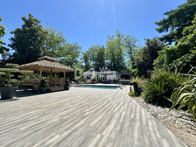 Villa - 193 m² - 6 pièces