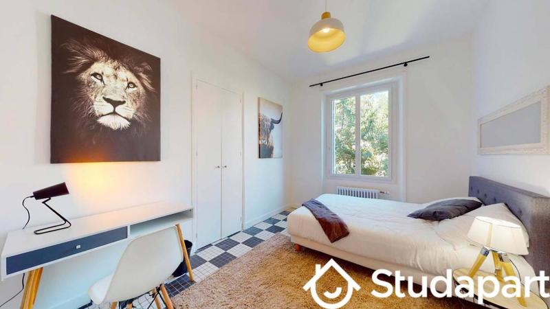 Chambre - 11 m² - 1 pièce