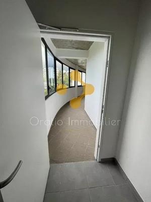 Local commercial - 227 m²