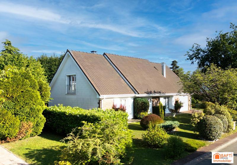 Maison - 182 m² - 9 pièces