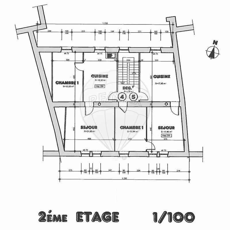 Maison - 300 m² - 15 pièces