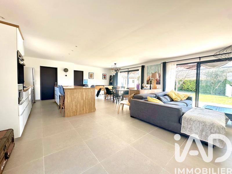 Maison - 127 m² - 5 pièces