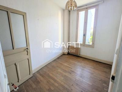 Maison - 80 m² - 5 pièces