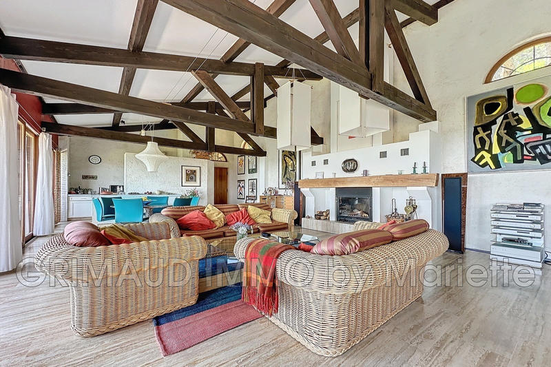 Villa - 180 m² - 6 pièces