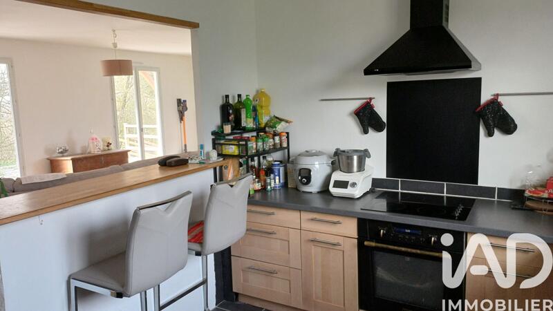 Maison - 98 m² - 6 pièces