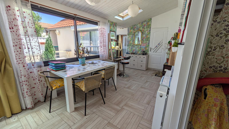 Maison - 127 m² - 9 pièces