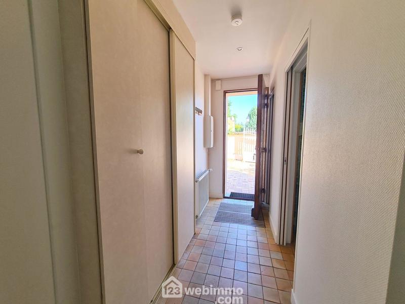 Maison - 320 m² - 11 pièces