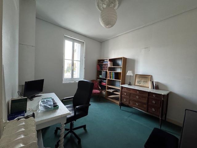 Maison ancienne - 129 m² - 8 pièces