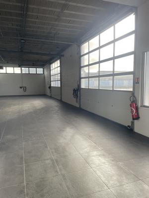 Local d'activités - 1 100 m²