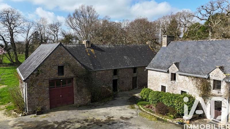 Maison - 246 m² - 7 pièces