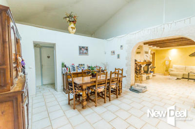 Propriété - 200 m² - 7 pièces