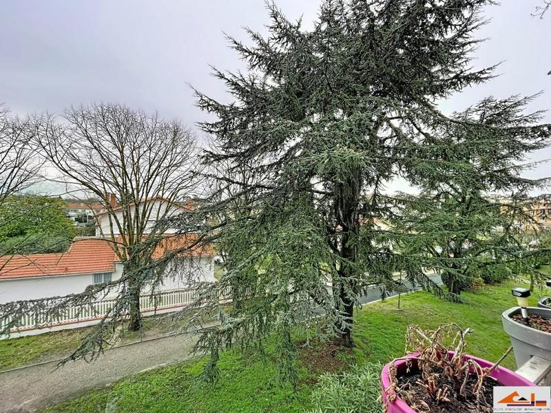 Appartement - 96 m² - 4 pièces