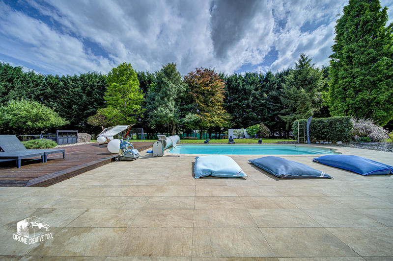 Maison - 280 m² - 7 pièces