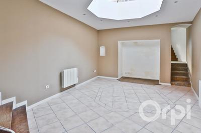 Maison - 152 m² - 6 pièces