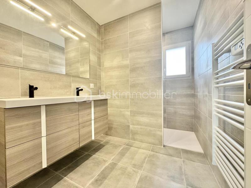 Maison - 98 m² - 3 pièces