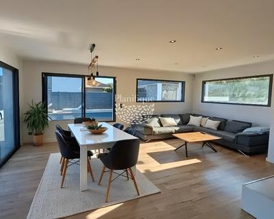 Maison - 194 m² - 5 pièces