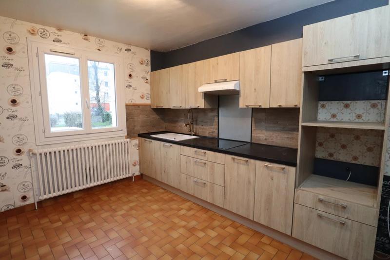 Maison - 90 m² - 5 pièces