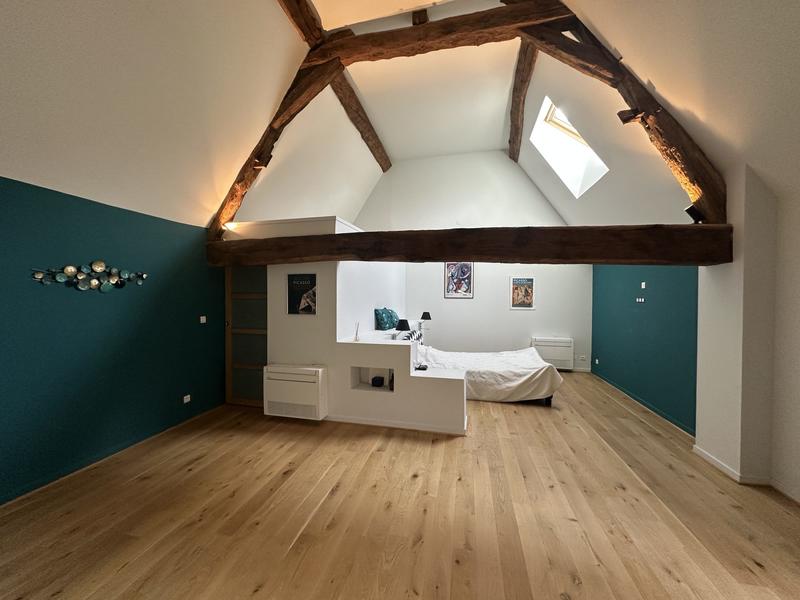 Maison - 270 m² - 8 pièces