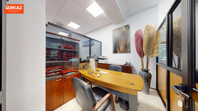 Local d'activités - 220 m²