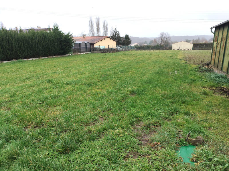 Terrain constructible - 833 m²