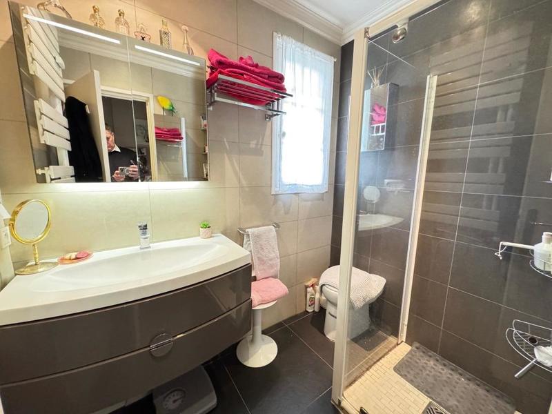 Appartement - 75 m² - 3 pièces