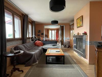 Maison traditionnelle - 175 m² - 6 pièces