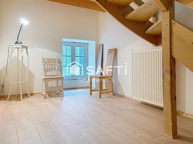 Maison - 218 m² - 7 pièces