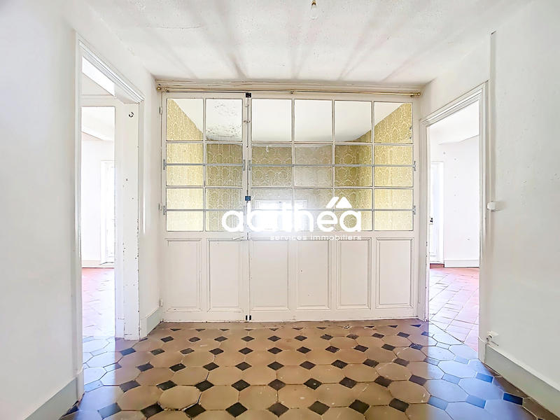 Appartement - 192 m² - 5 pièces