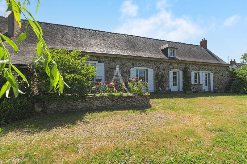 Maison - 228 m² - 8 pièces