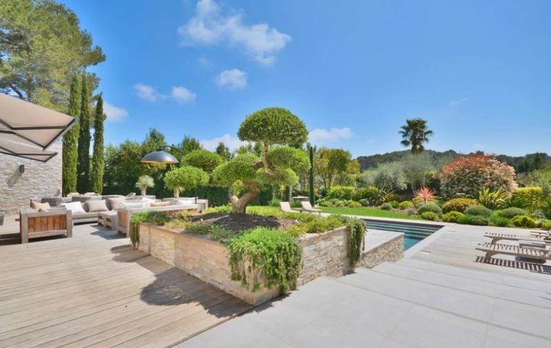 Villa - 250 m² - 7 pièces