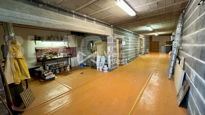 Maison - 231 m² - 7 pièces