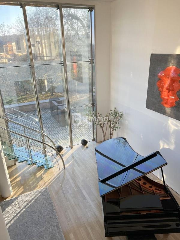 Propriété - 540 m² - 10 pièces