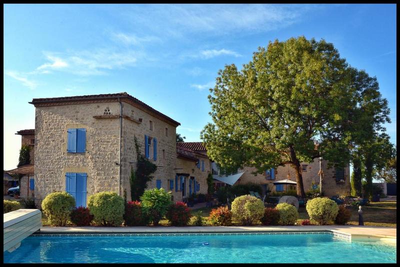 Demeure - 458 m² - 17 pièces