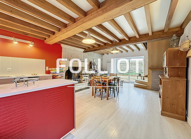 Maison - 140 m² - 5 pièces