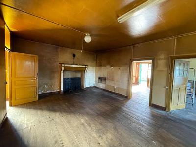 Maison - 266 m² - 11 pièces