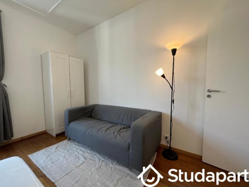 Chambre - 15 m² - 1 pièce