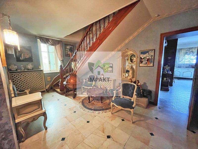 Maison - 166 m² - 6 pièces